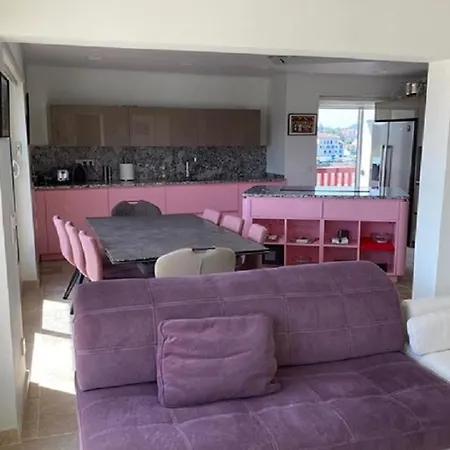Nivelle Apartment *