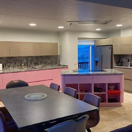 Nivelle Apartment *